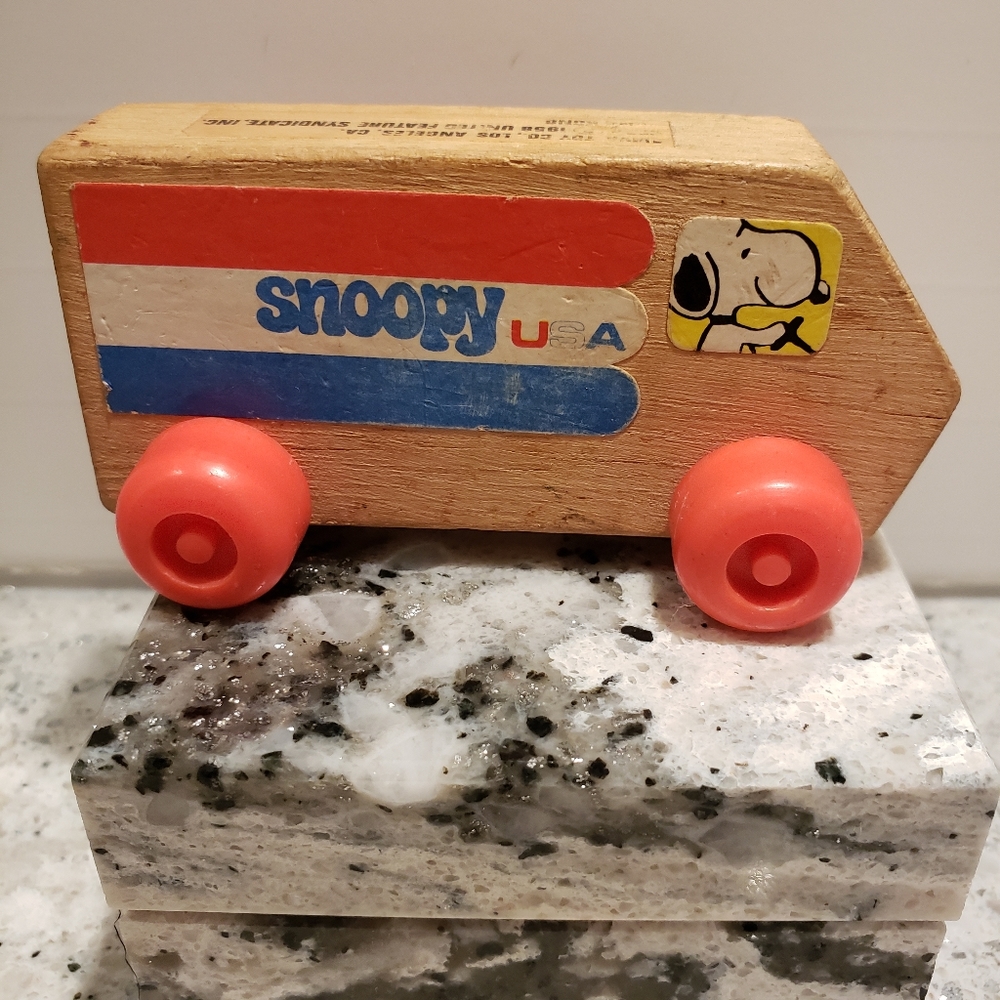 Antique Snoopy postal truck.